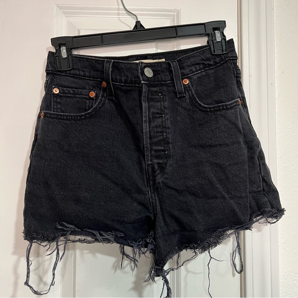 Levi's Black Ribcage Jean Shorts size 26